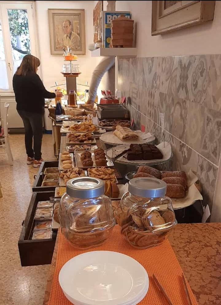 Vegan B&B Meuble Adriana Sirmione Exterior photo